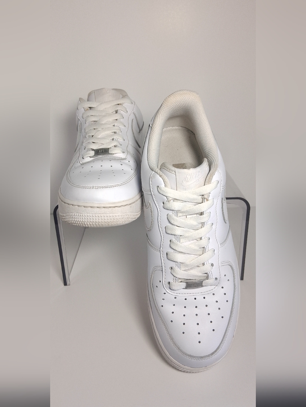 Nike Air Force 1 White Low-Top Leather  Men' s Sneakers Size 10.5 - Picture 12 of 15